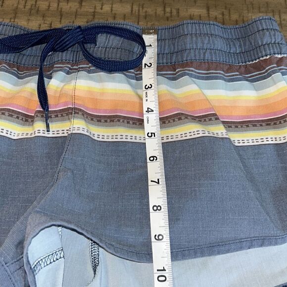 Rip Curl 🏄🏻‍♀️ Rainbow 🌈 Shorts. Tie front. Security Back Pocket Vintage Look - Picture 10 of 17